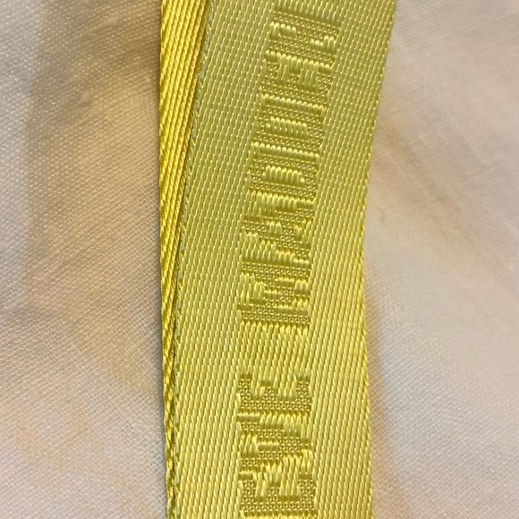 Steve Madden Lime Green Women's Wallet - Picture 3 of 9